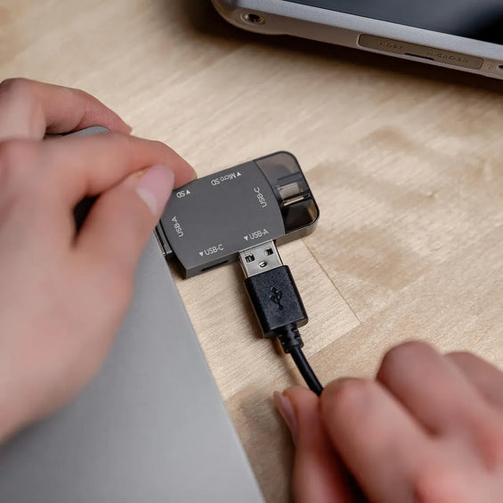 OTG 4-in-1 Hub Cardreader